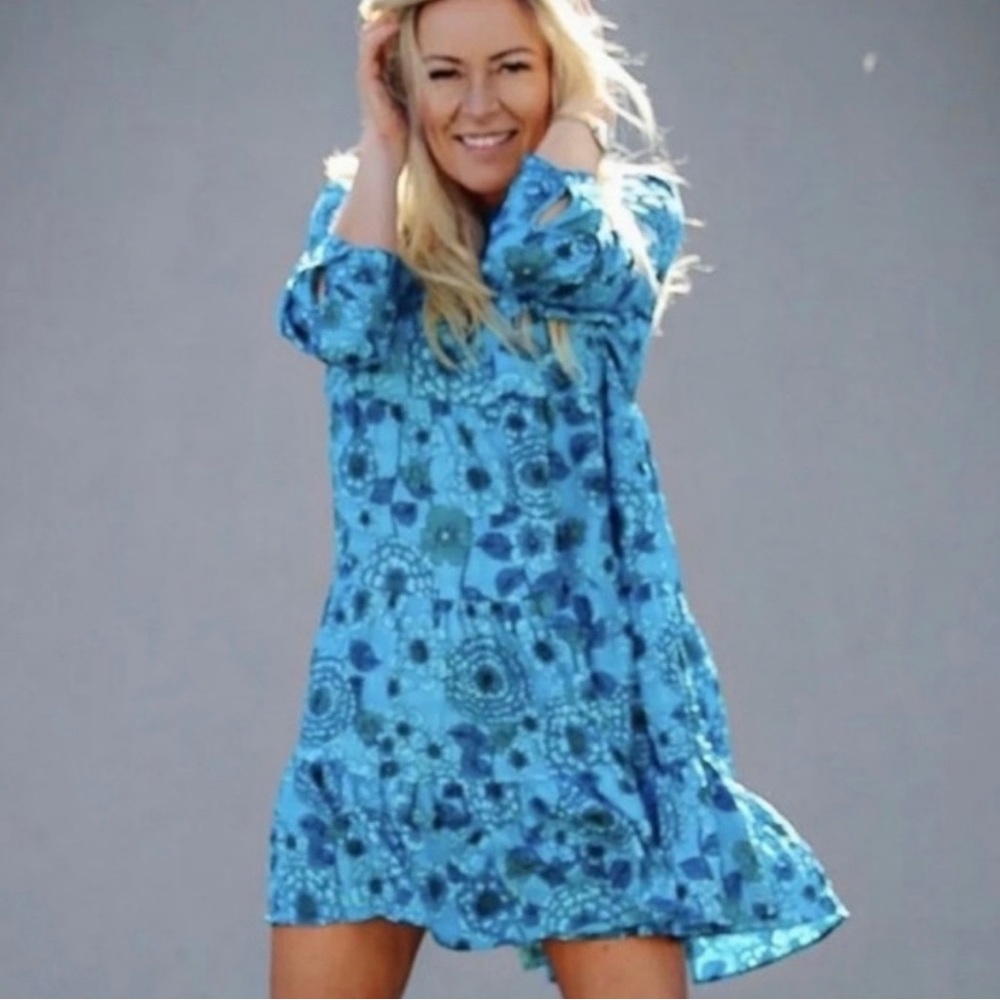 Zara women’s floral mini dress or cover-up. Size XXL.